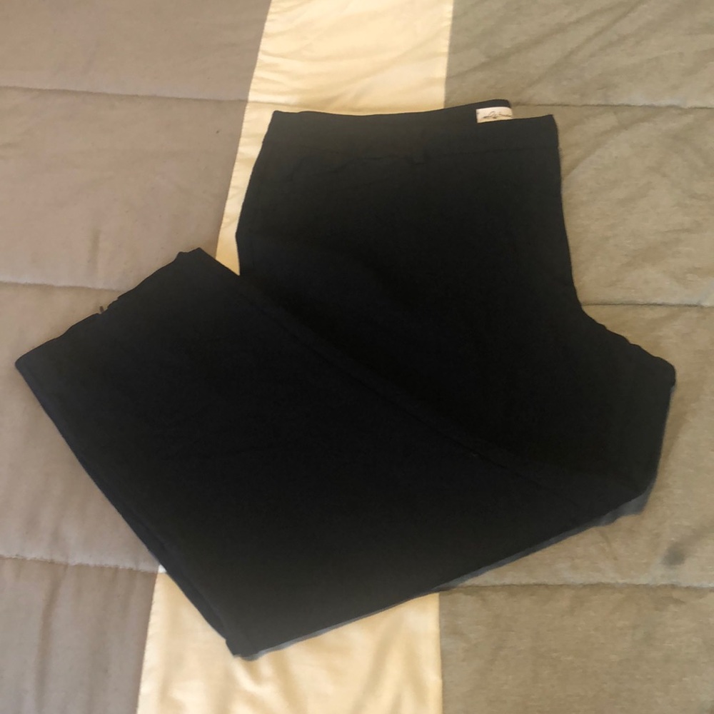 Capri Black Pants, Size 17